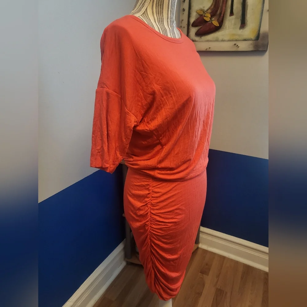 Dress - Picture 1 of 6